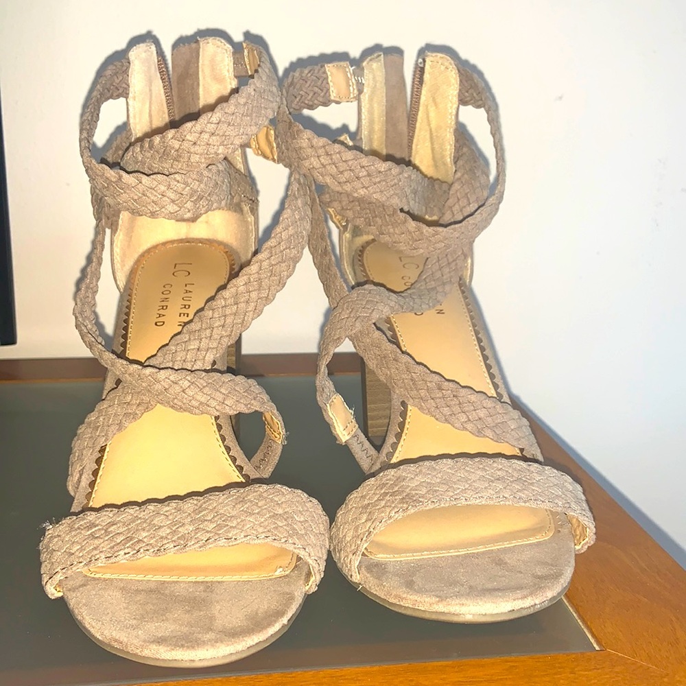 Chunky heel sandal